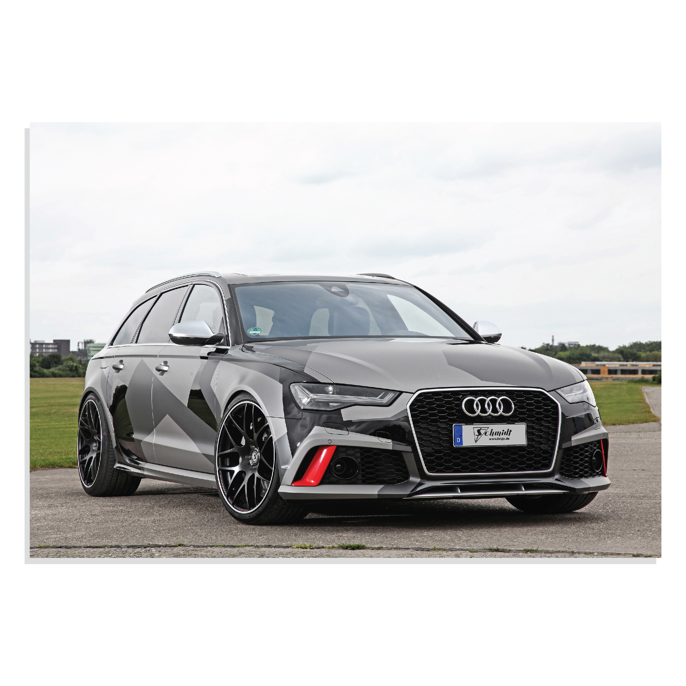 پوستر  طرح ماشین آيودی آر اس 6 آوانت - Audi RS6 Avant مدل NV0626